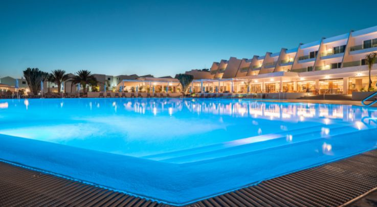 Inauguración de los hoteles en Lanzarote, el MYND Yaiza en Playa Blanca, y el Radisson Blu Resort, 